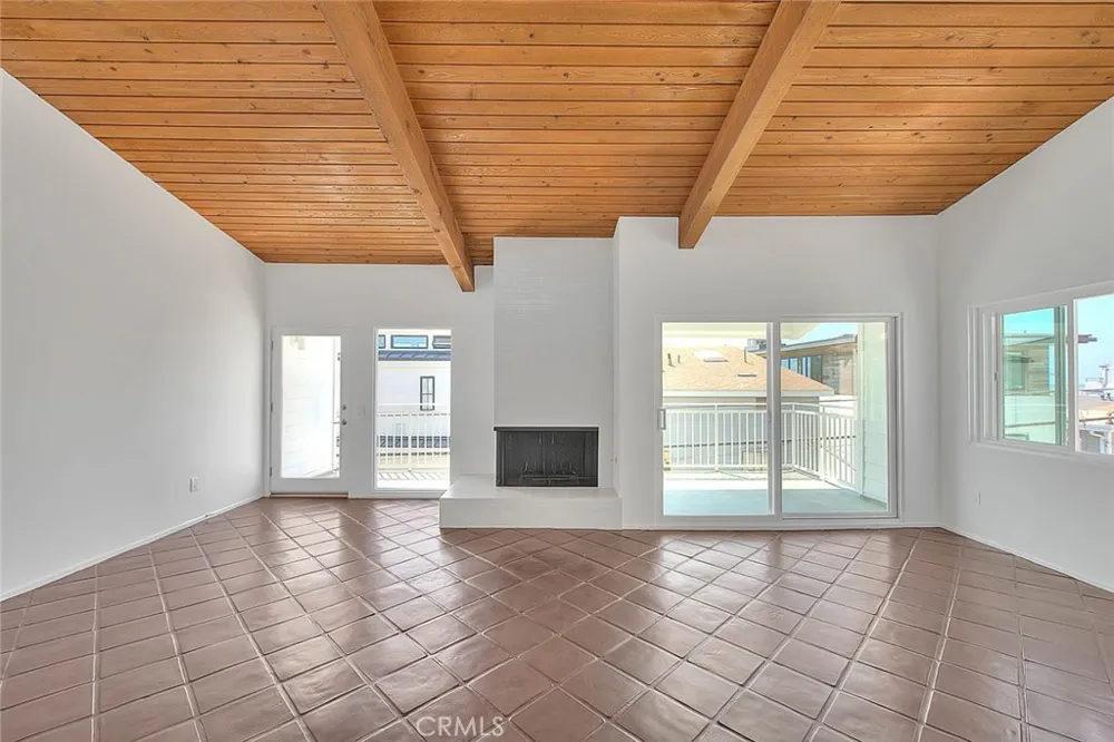 310 Bayview Drive Hermosa Beach, CA 90254