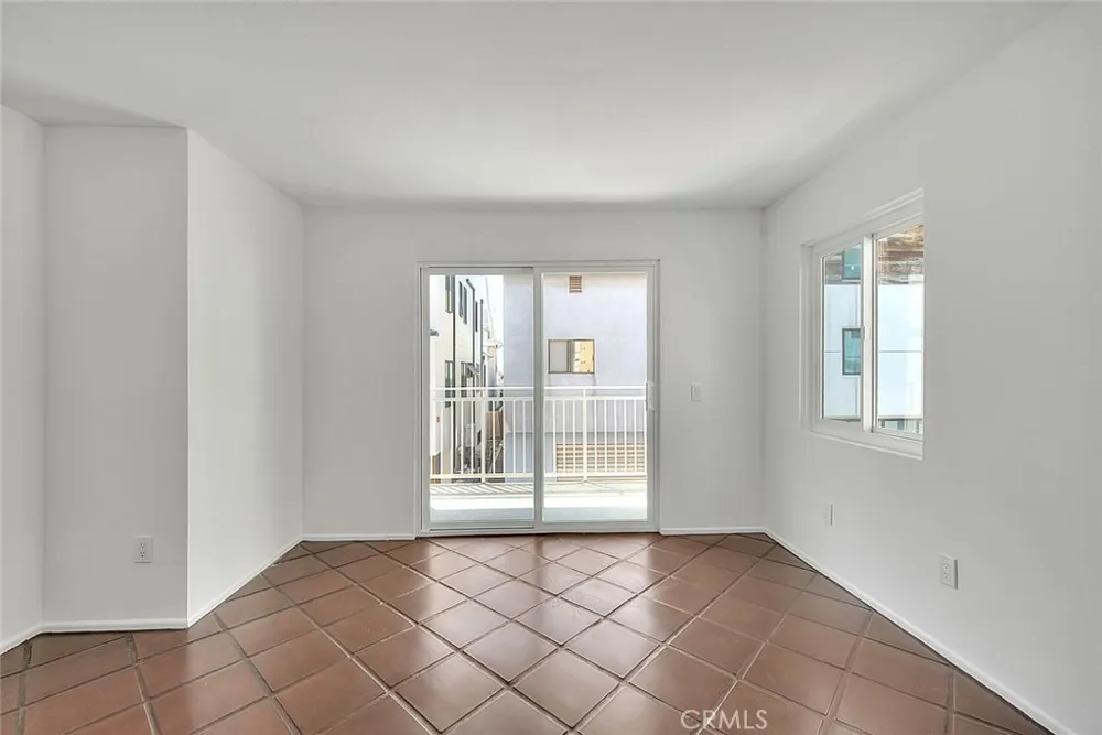 310 Bayview Drive Hermosa Beach, CA 90254