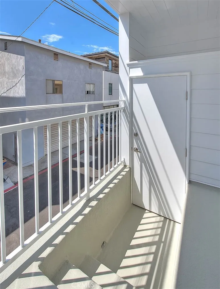 310 Bayview Drive Hermosa Beach, CA 90254