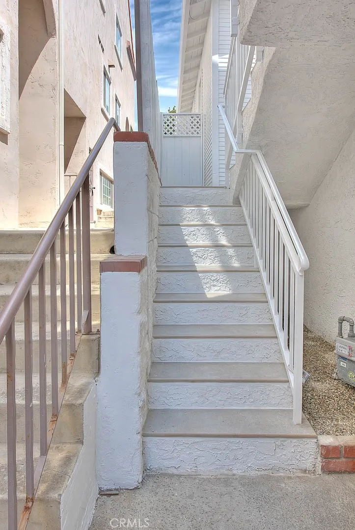 310 Bayview Drive Hermosa Beach, CA 90254