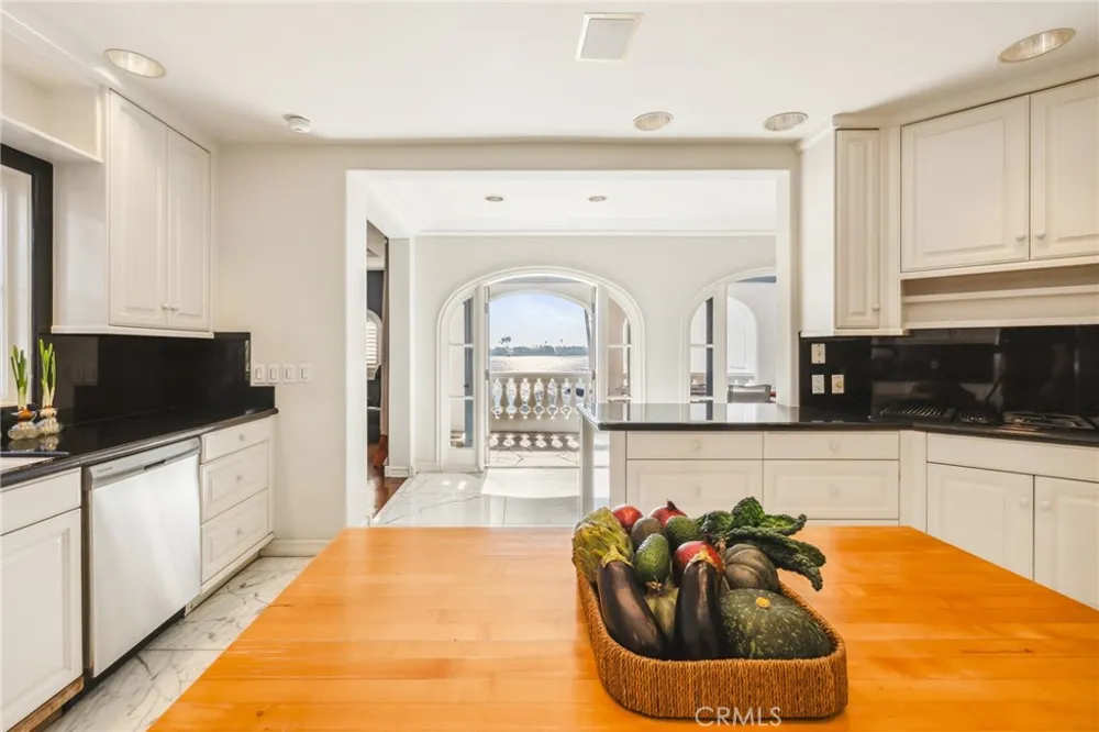 6020 Lido Lane Long Beach, CA 90803