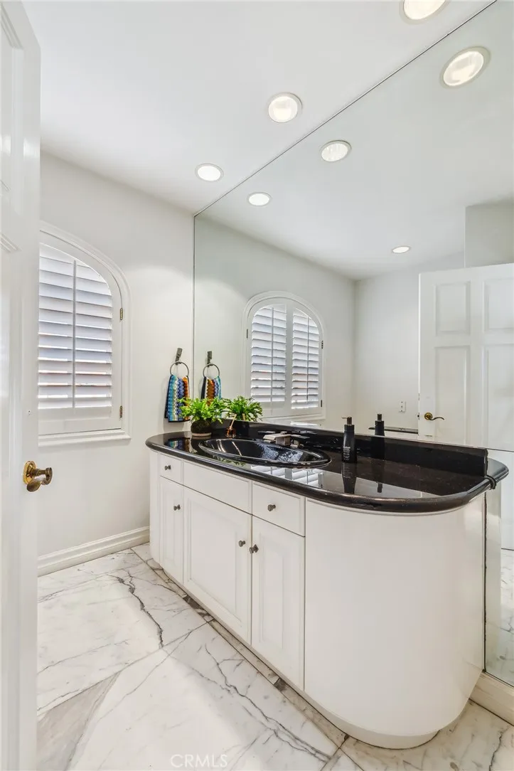 6020 Lido Lane Long Beach, CA 90803