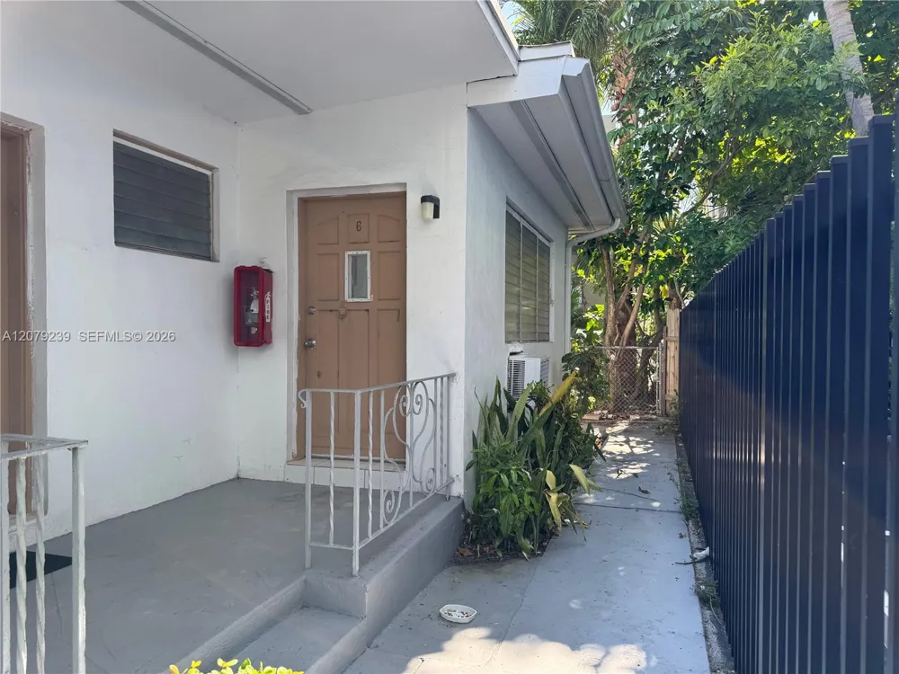 8017 Byron Ave #6 Miami Beach, FL 33141