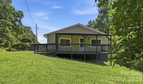 3028 Playmore Beach Road