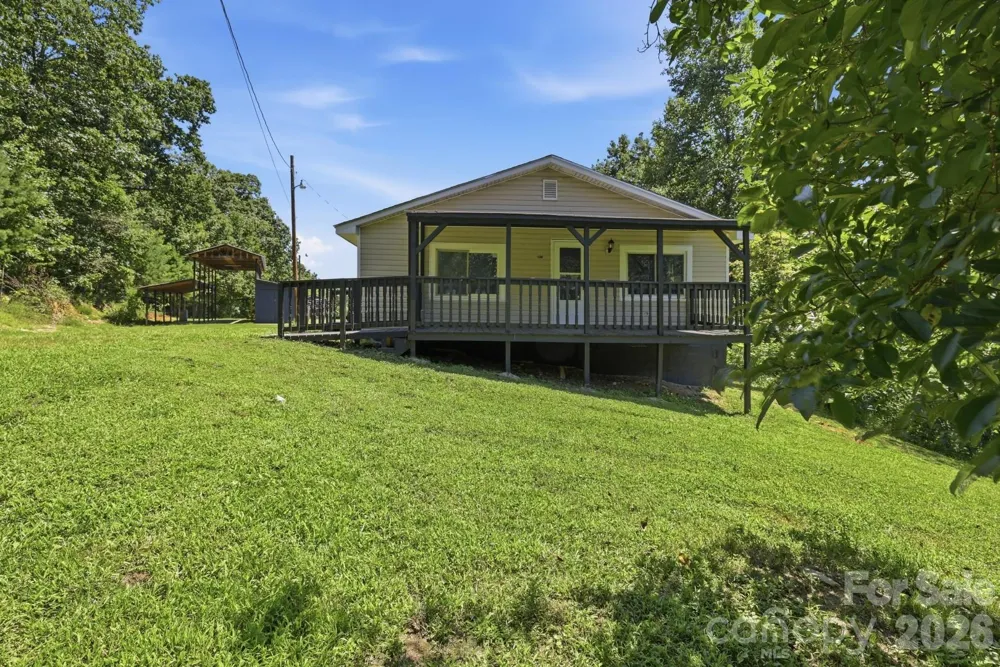 3028 Playmore Beach Road Morganton, NC 28655