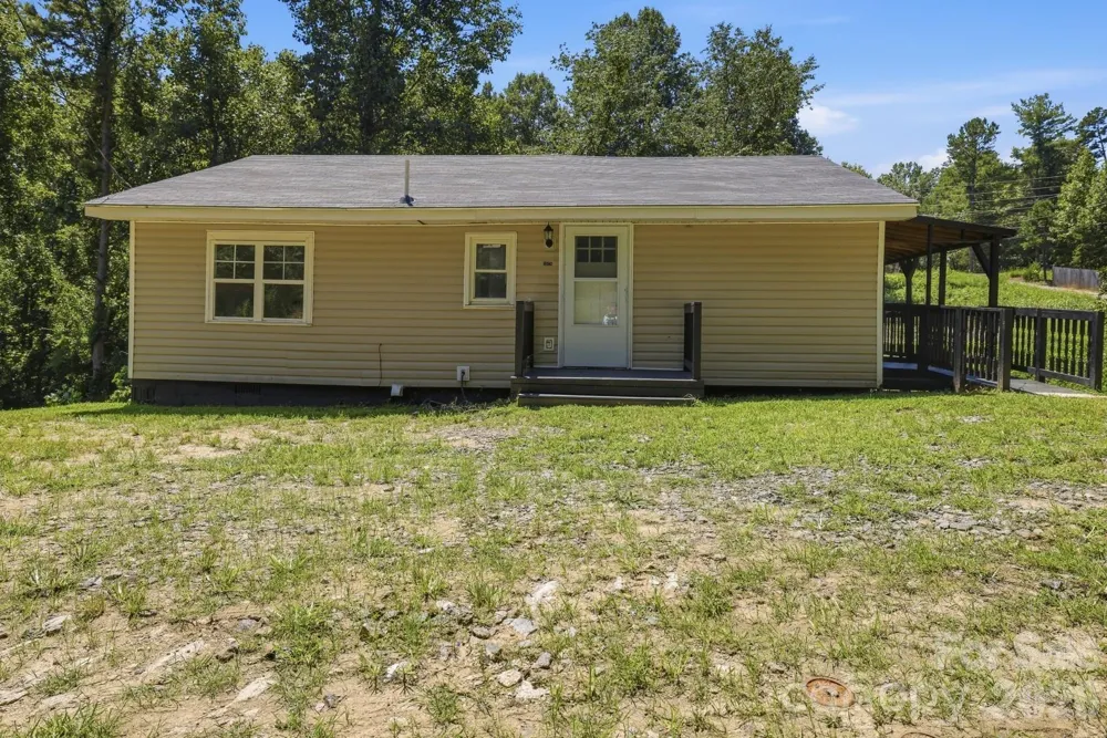 3028 Playmore Beach Road Morganton, NC 28655