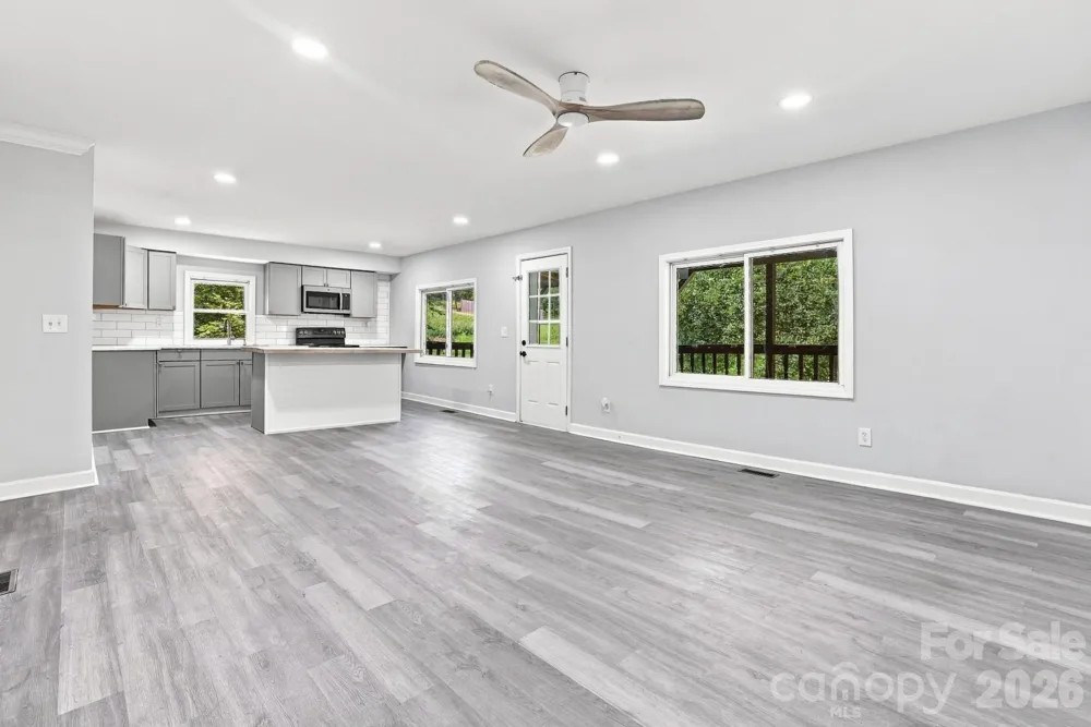 3028 Playmore Beach Road Morganton, NC 28655