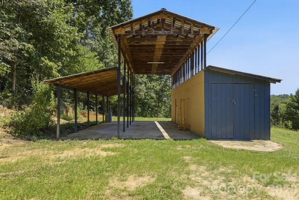 3028 Playmore Beach Road Morganton, NC 28655