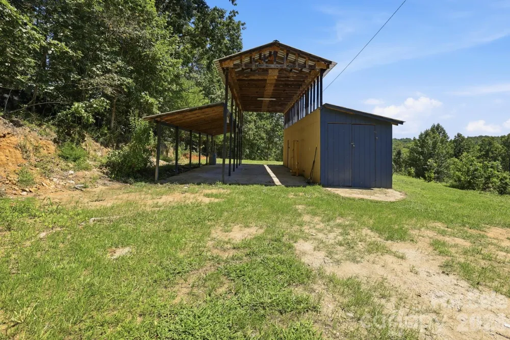 3028 Playmore Beach Road Morganton, NC 28655
