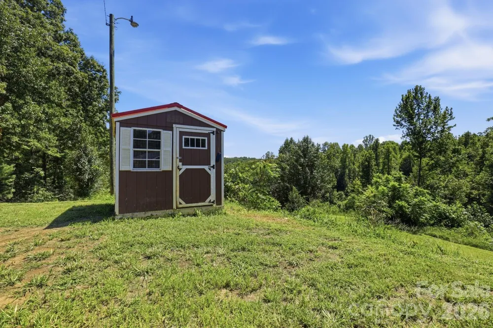 3028 Playmore Beach Road Morganton, NC 28655