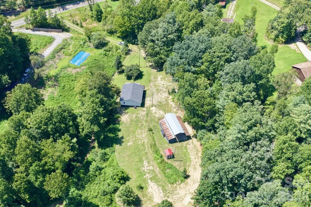 3028 Playmore Beach Road Morganton, NC 28655