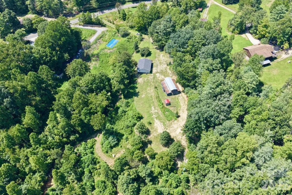 3028 Playmore Beach Road Morganton, NC 28655