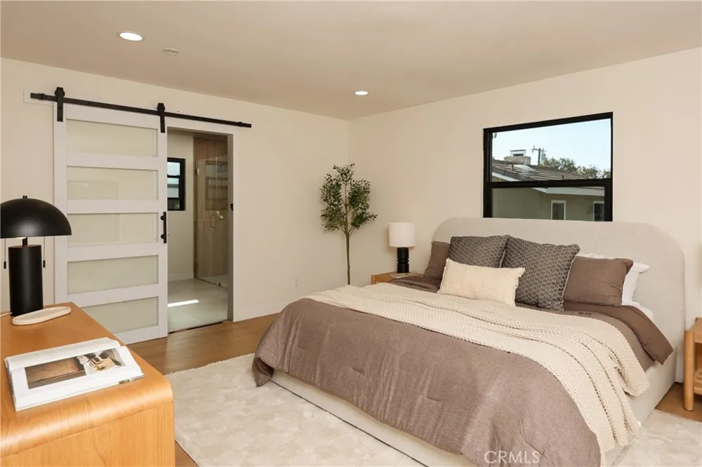 2409 Hesperian Street Santa Ana, CA 92706