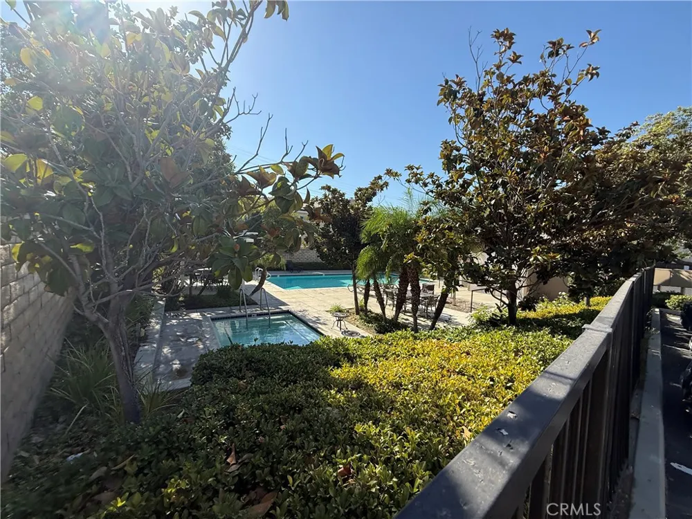 28282 Cedar Lane Saugus, CA 91350