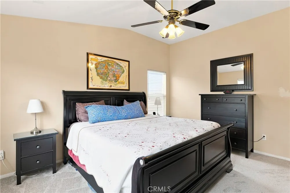 28282 Cedar Lane Saugus, CA 91350