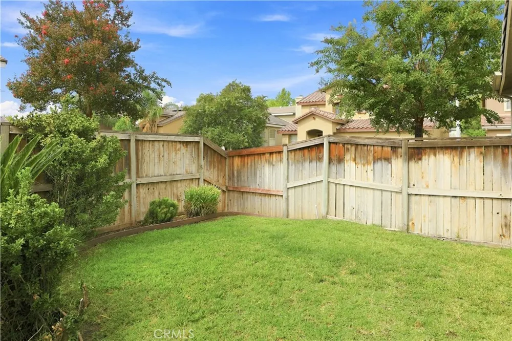 28282 Cedar Lane Saugus, CA 91350
