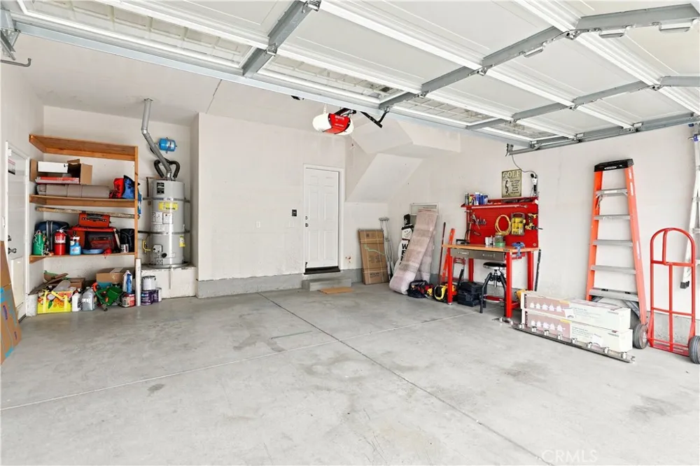 28282 Cedar Lane Saugus, CA 91350