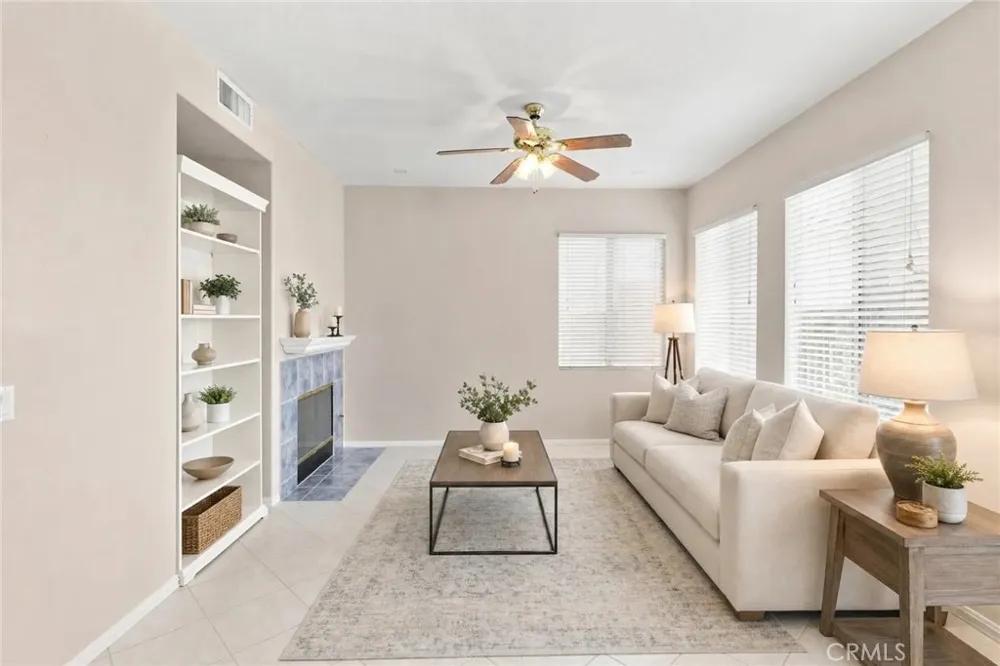 28282 Cedar Lane Saugus, CA 91350