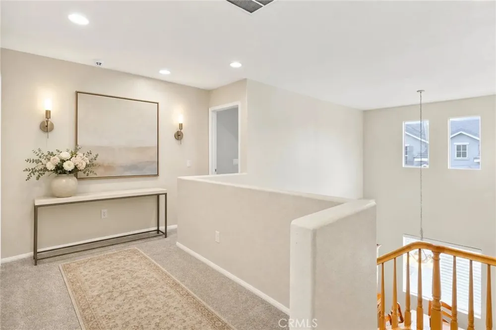 28282 Cedar Lane Saugus, CA 91350