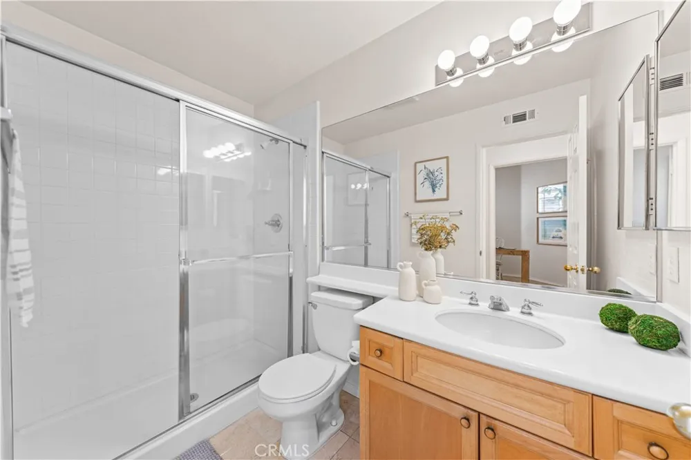 22 Santa Cruz Aisle Irvine, CA 92606