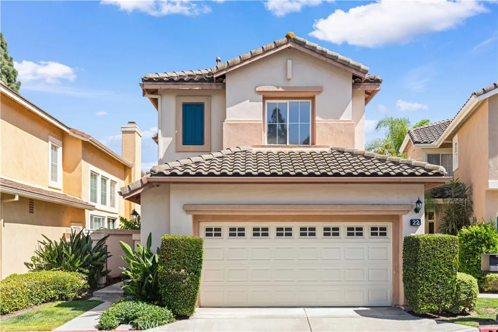 22 Santa Cruz Aisle Irvine, CA 92606