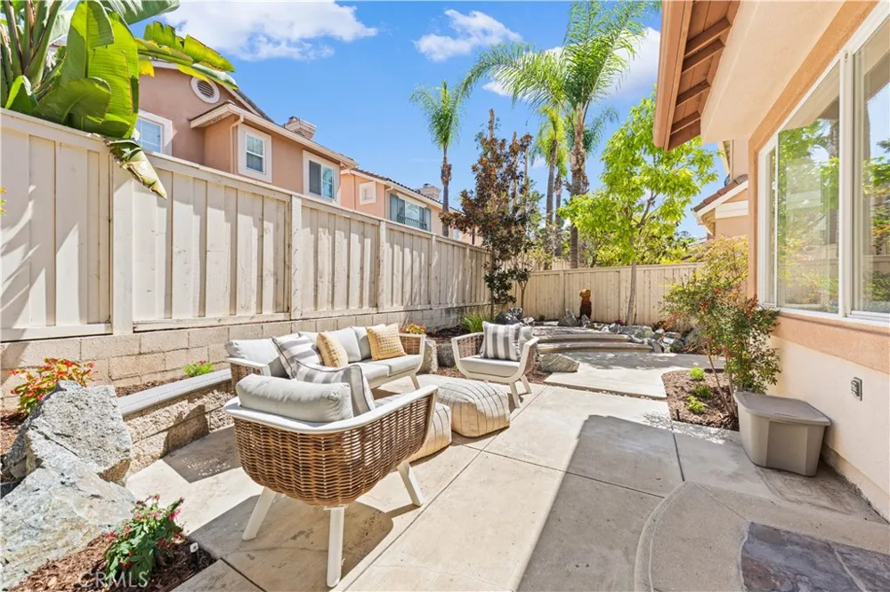 22 Santa Cruz Aisle Irvine, CA 92606