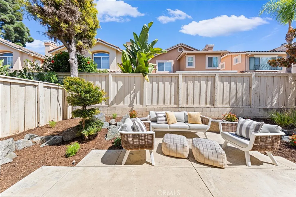 22 Santa Cruz Aisle Irvine, CA 92606