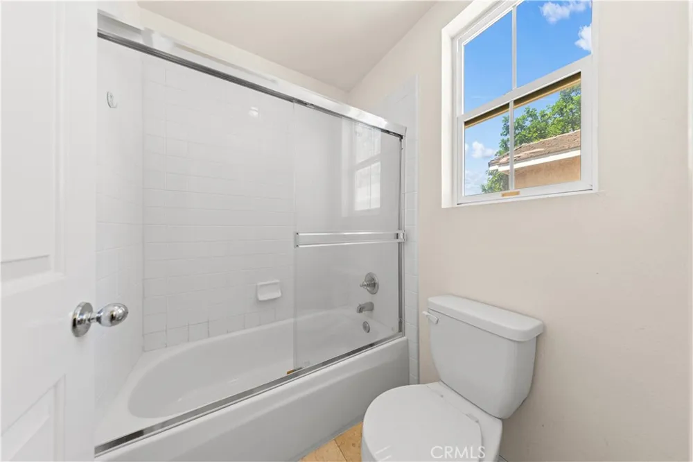 22 Santa Cruz Aisle Irvine, CA 92606