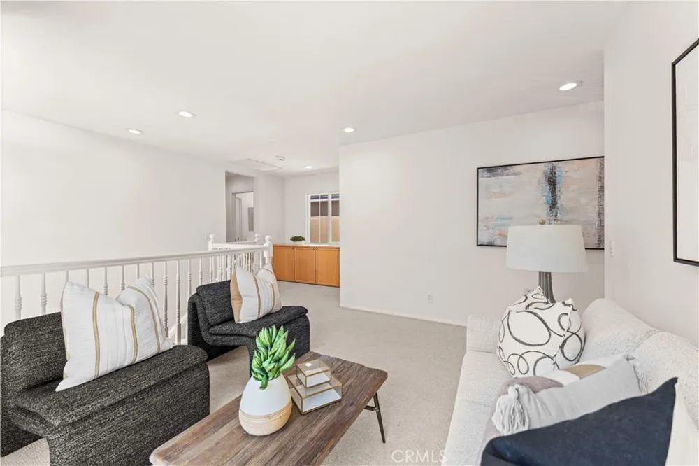 22 Santa Cruz Aisle Irvine, CA 92606