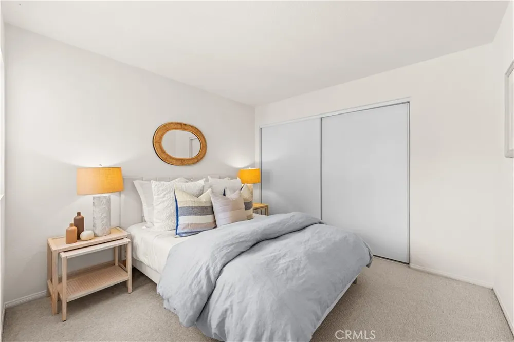 22 Santa Cruz Aisle Irvine, CA 92606