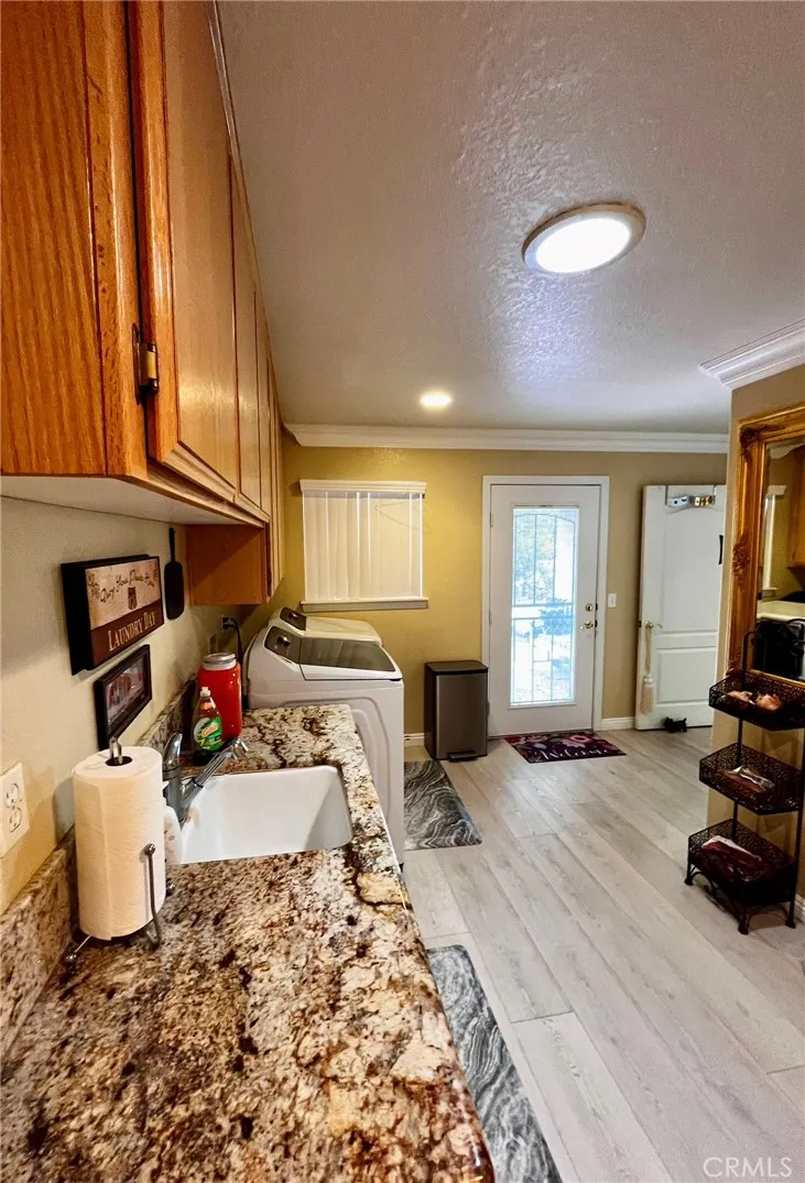 20055 Waco Court Apple Valley, CA 92308