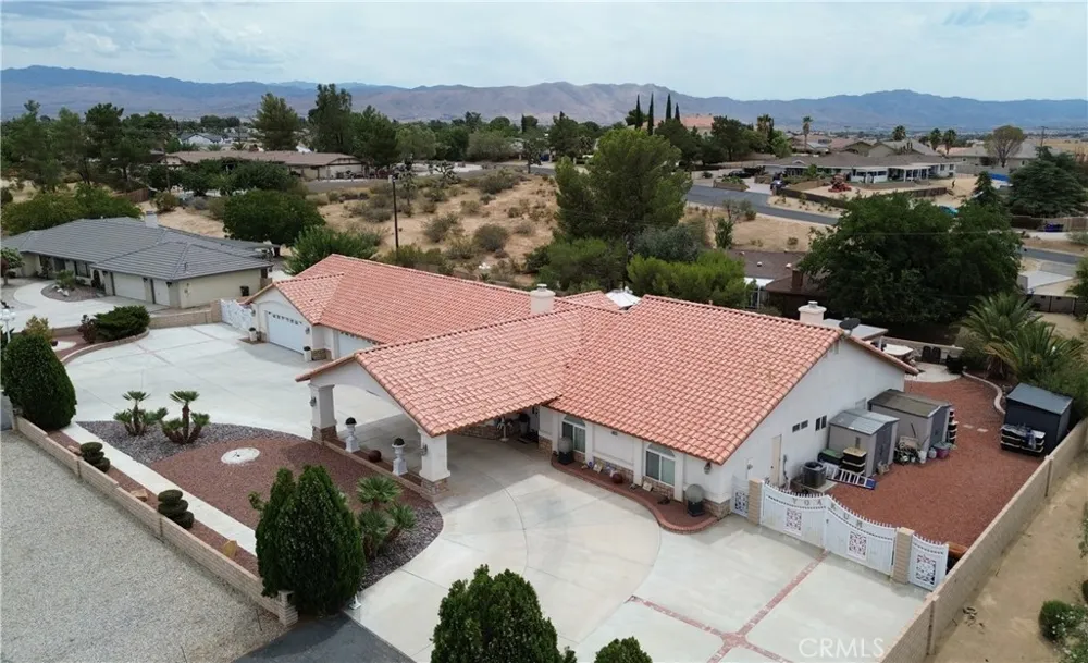20055 Waco Court Apple Valley, CA 92308