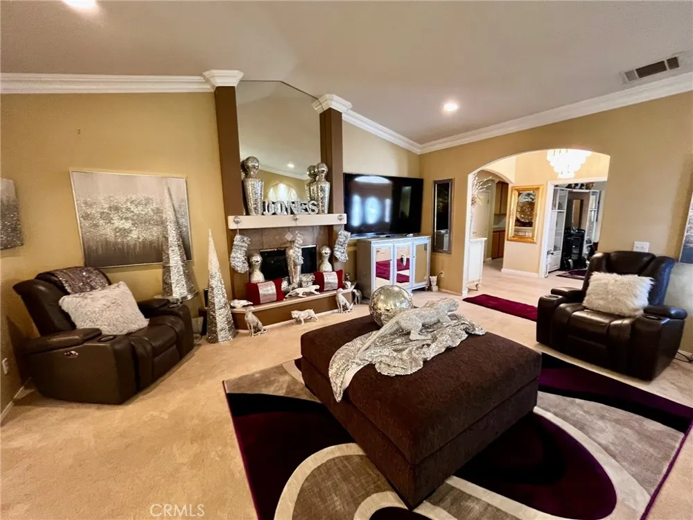 20055 Waco Court Apple Valley, CA 92308