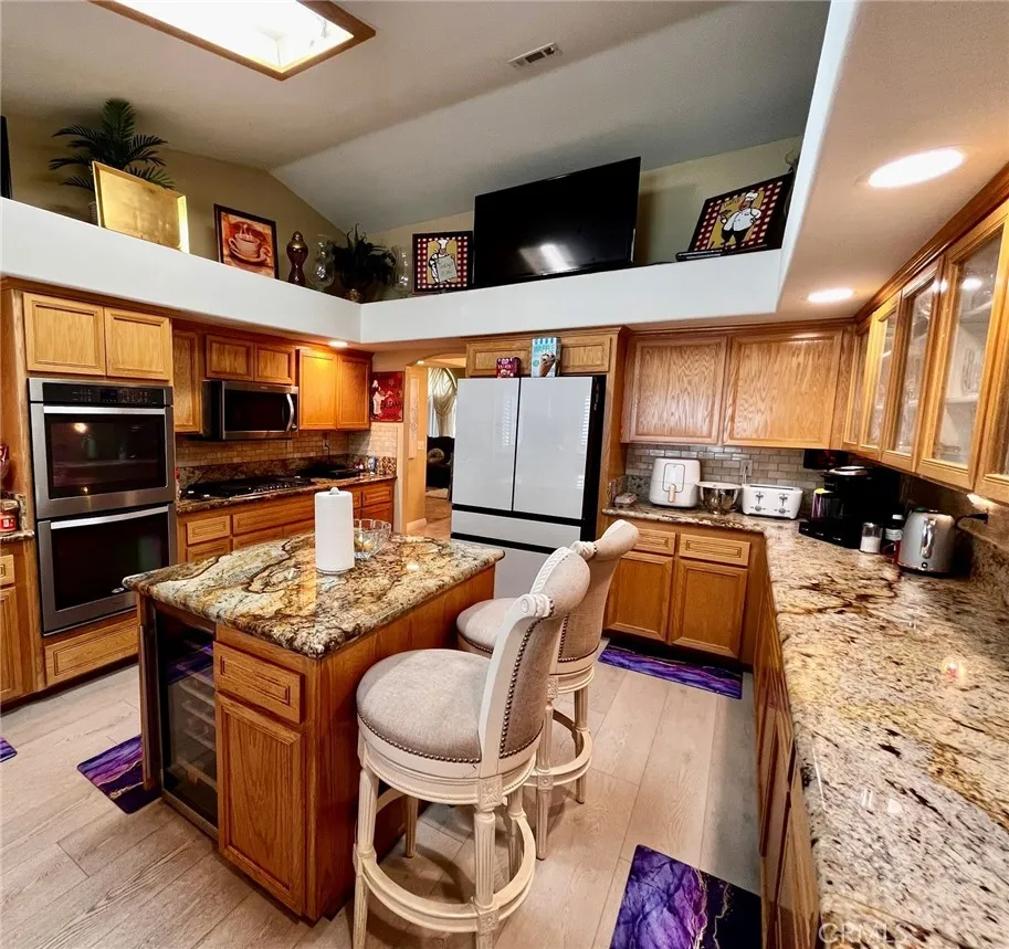 20055 Waco Court Apple Valley, CA 92308