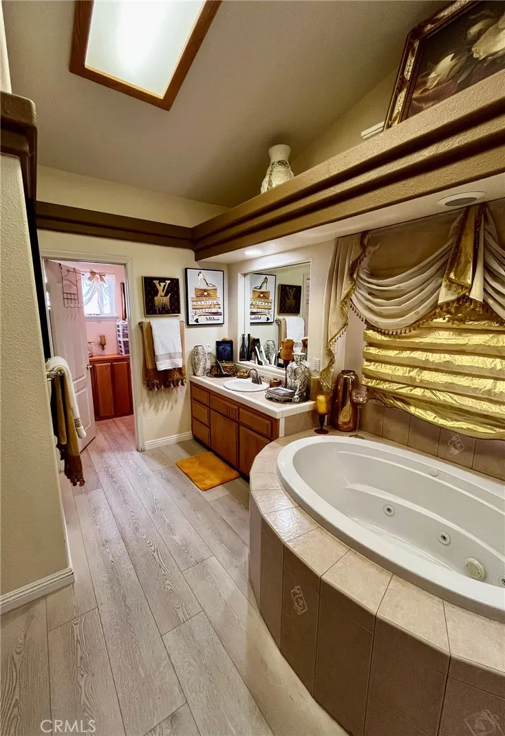 20055 Waco Court Apple Valley, CA 92308