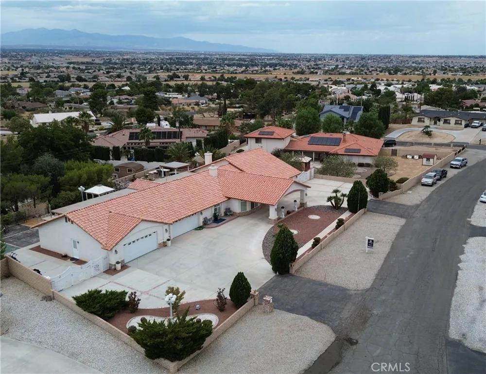 20055 Waco Court Apple Valley, CA 92308