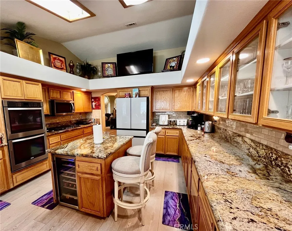20055 Waco Court Apple Valley, CA 92308