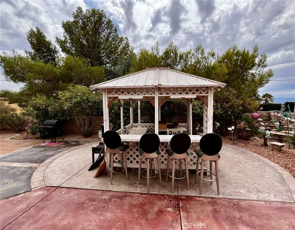 20055 Waco Court Apple Valley, CA 92308