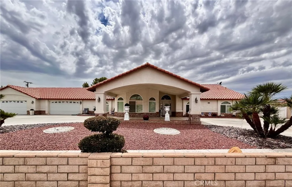 20055 Waco Court Apple Valley, CA 92308