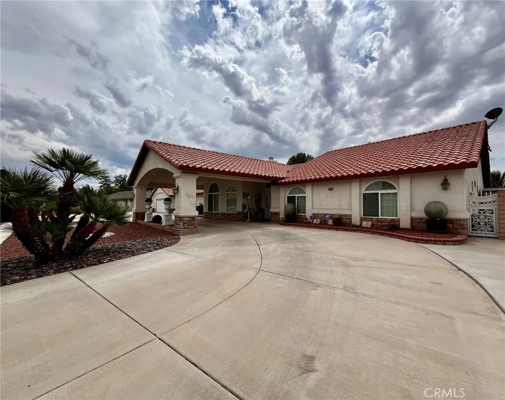 20055 Waco Court Apple Valley, CA 92308