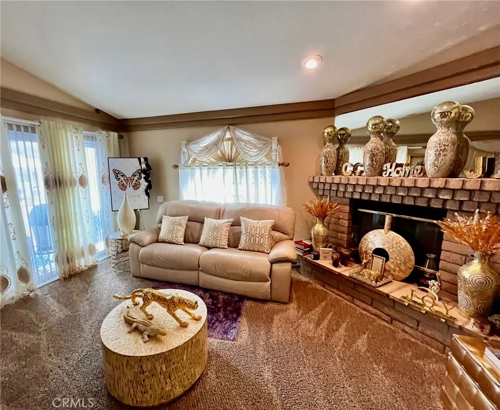 20055 Waco Court Apple Valley, CA 92308