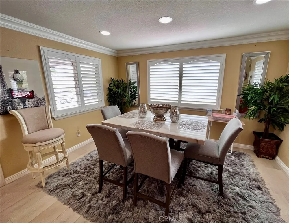 20055 Waco Court Apple Valley, CA 92308