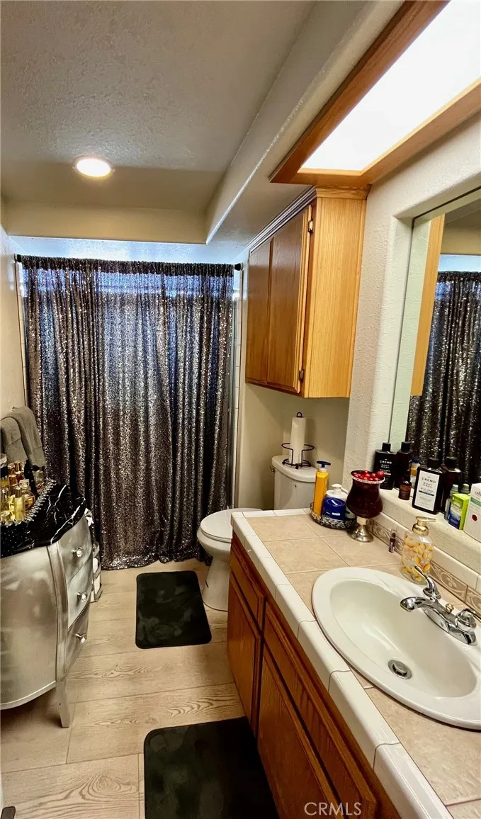 20055 Waco Court Apple Valley, CA 92308