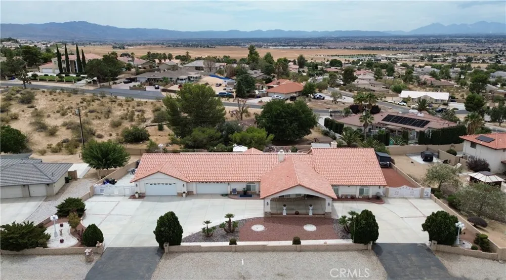 20055 Waco Court Apple Valley, CA 92308