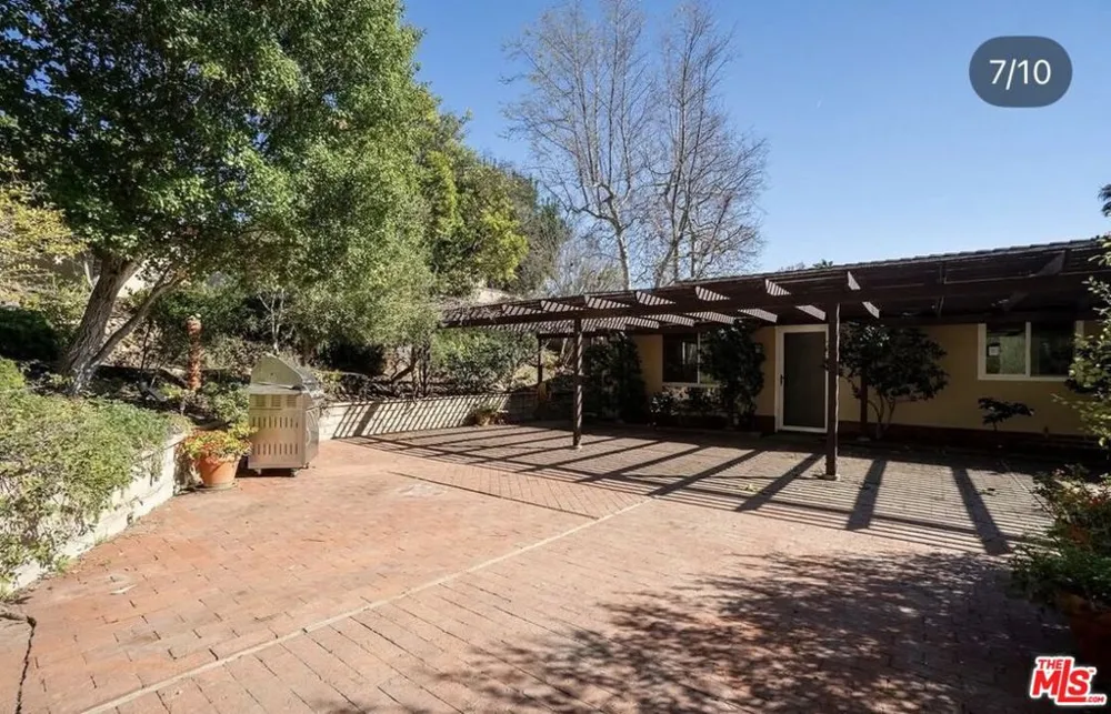 13443 Bayliss Road Los Angeles, CA 90049