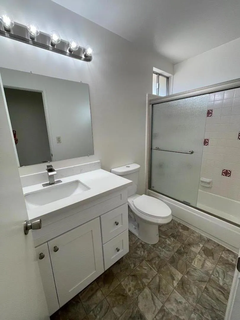10 Sycamore Court Redwood City, CA 94061