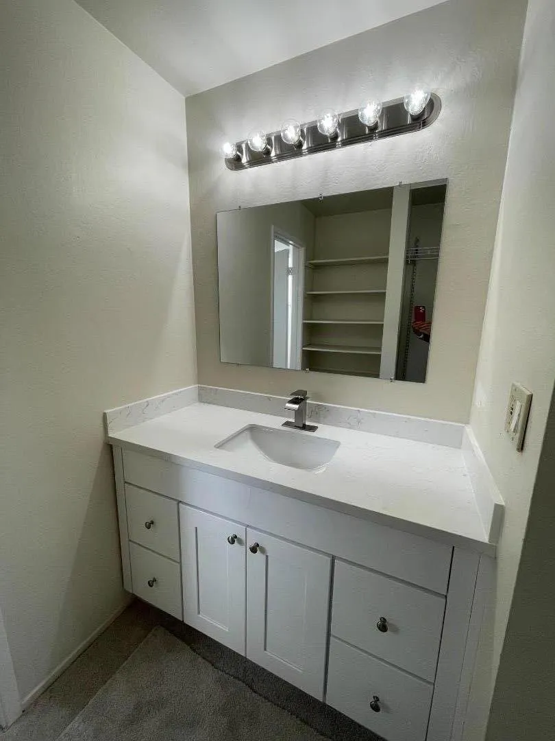 10 Sycamore Court Redwood City, CA 94061