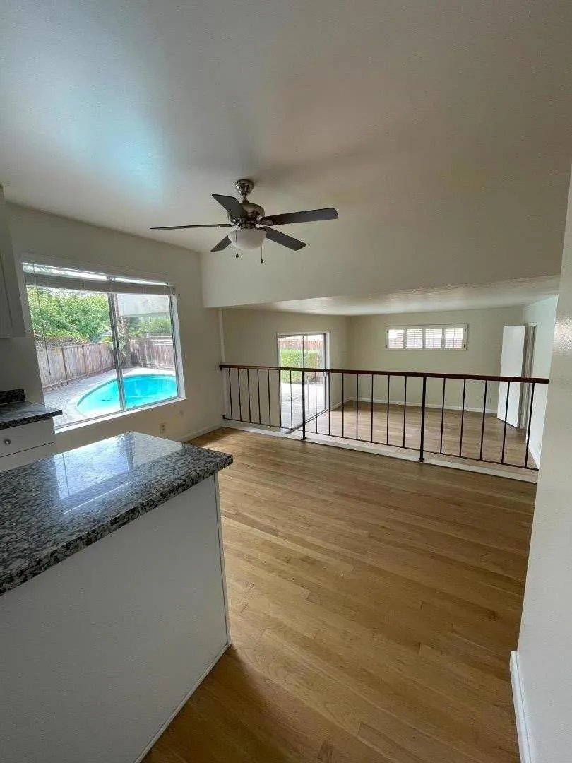 10 Sycamore Court Redwood City, CA 94061