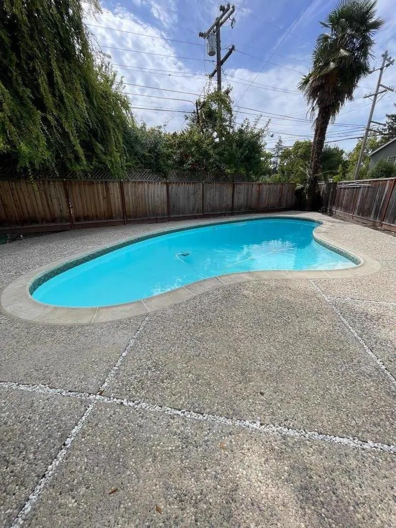 10 Sycamore Court Redwood City, CA 94061
