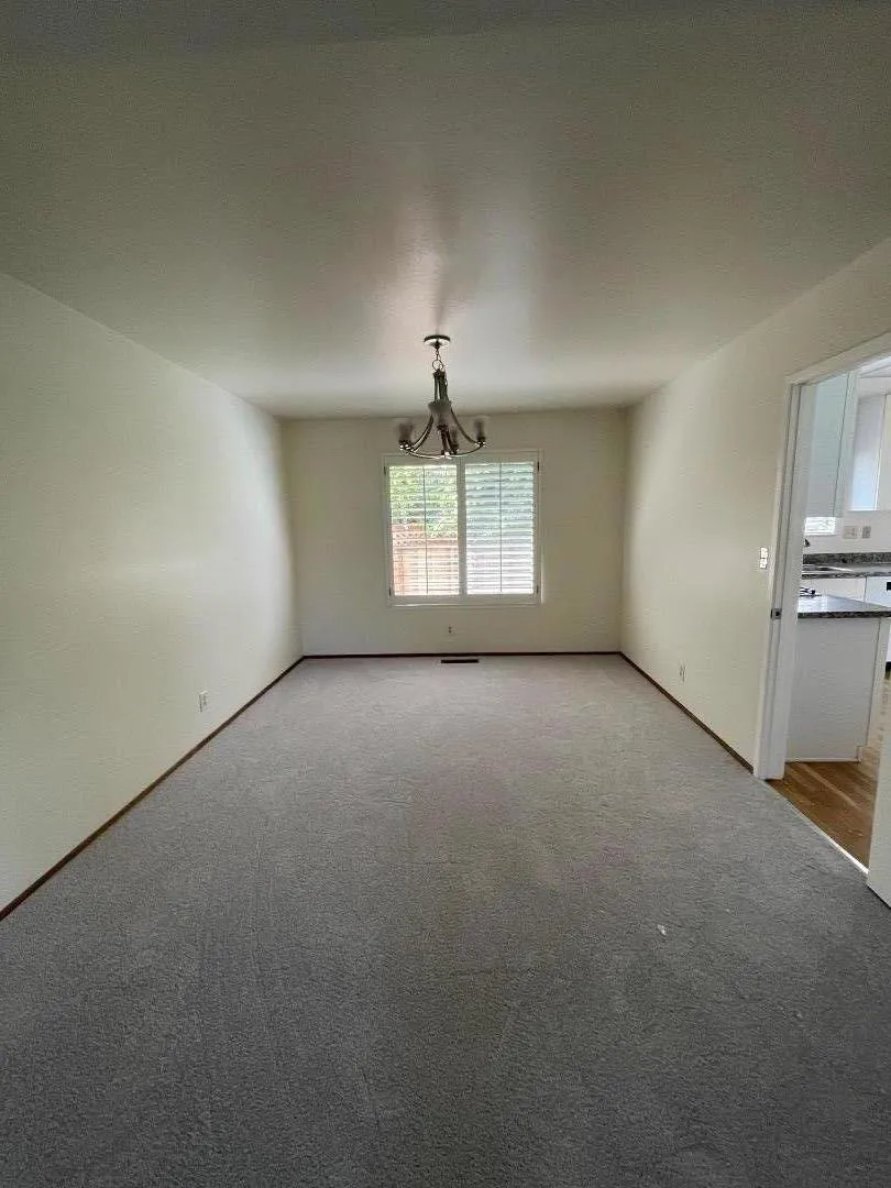 10 Sycamore Court Redwood City, CA 94061
